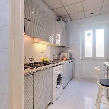Appartement 15 Min To Spanish Steps Rooftop Gem In The Heart Of *