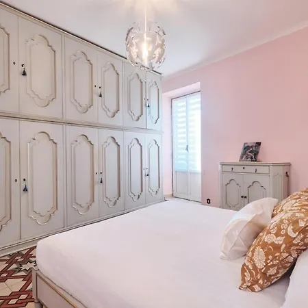 15 Min To Spanish Steps Rooftop Gem In The Heart Of Appartement Rome