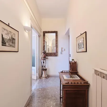 15 Min To Spanish Steps Rooftop Gem In The Heart Of Appartement Rome